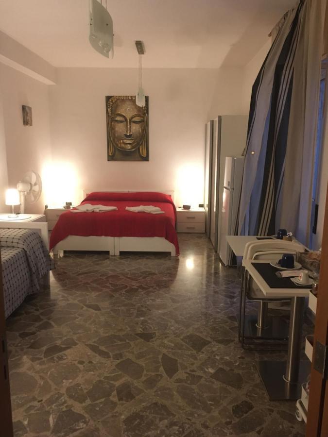 Blackboard House Hotel Bari Ngoại thất bức ảnh
