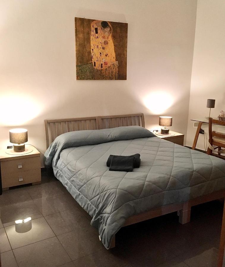Blackboard House Hotel Bari Ngoại thất bức ảnh