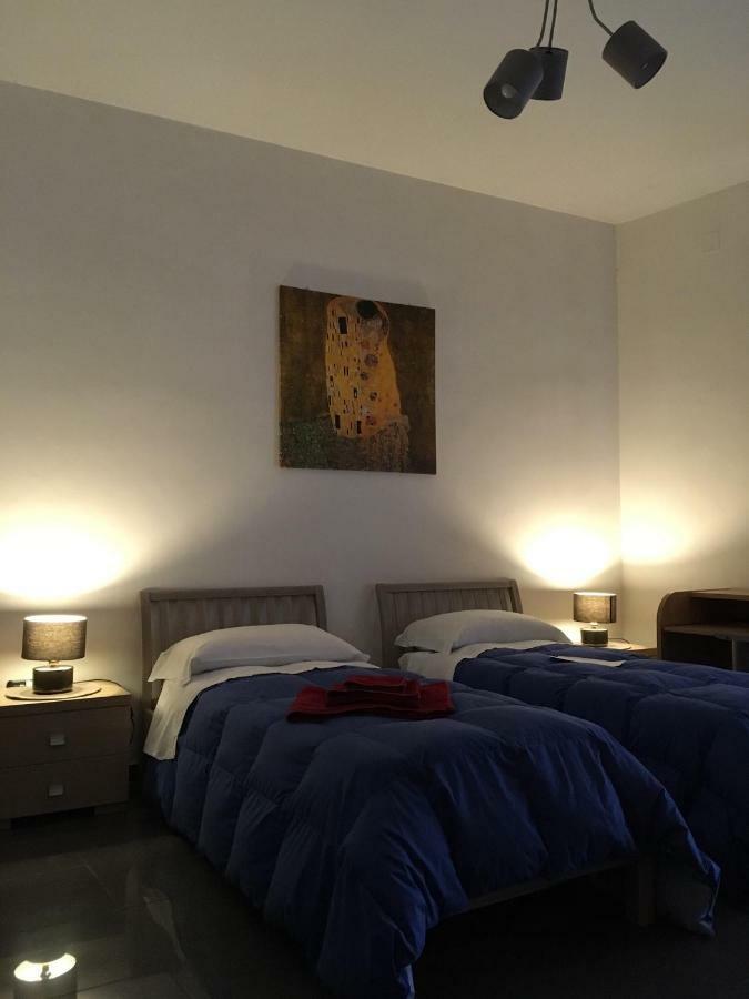 Blackboard House Hotel Bari Ngoại thất bức ảnh